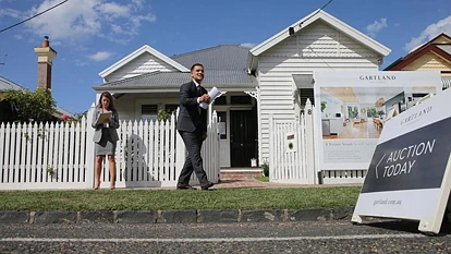 新政突袭！澳洲政府最新出手，房产圈炸锅！悉尼最热买房地揭晓，华人区又登榜……