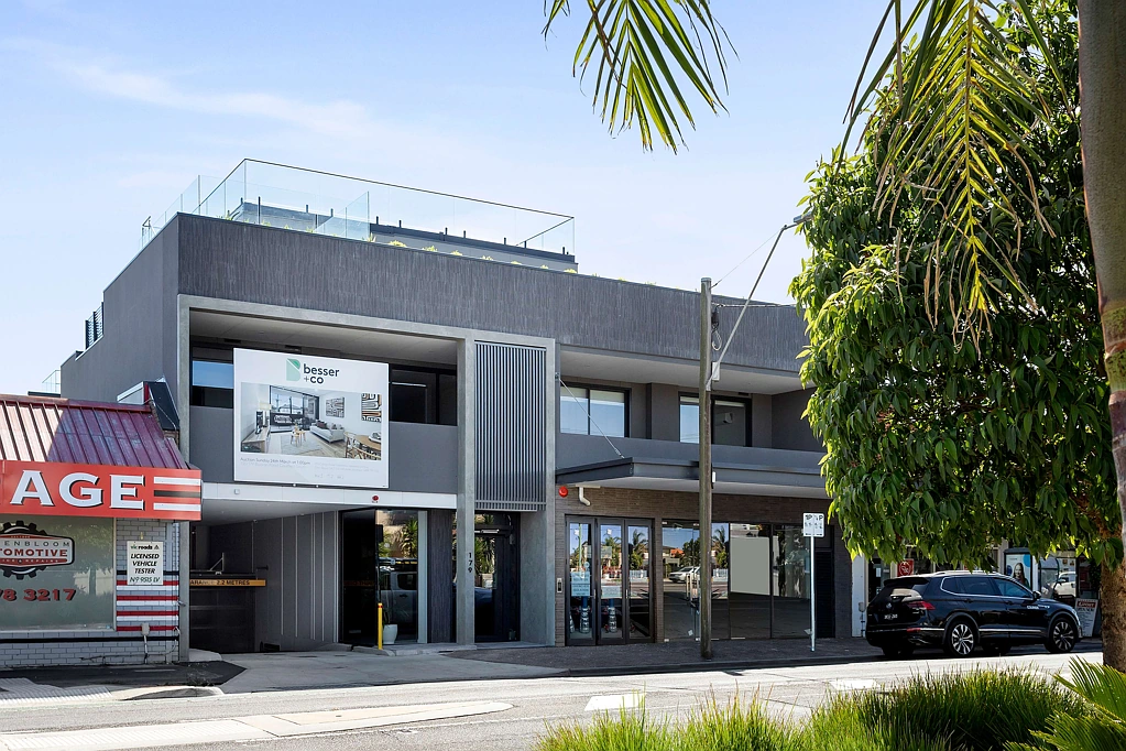 Caulfield South 3Kwarto Park— Side | Penthouse
