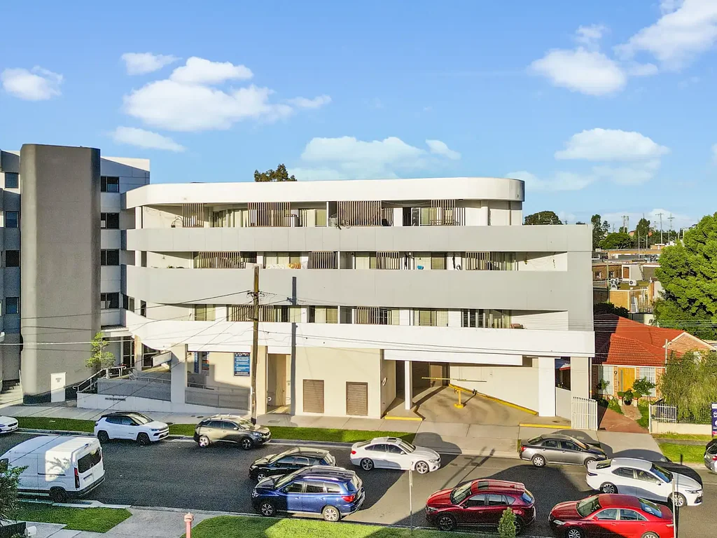 Modern 2 Bedroom Apartment Living in the Heart of Town