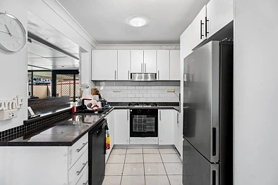 4 & 4a Windmill Place, Werrington Downs, NSW 2747, 5 habitaciones, 2 baños, House
