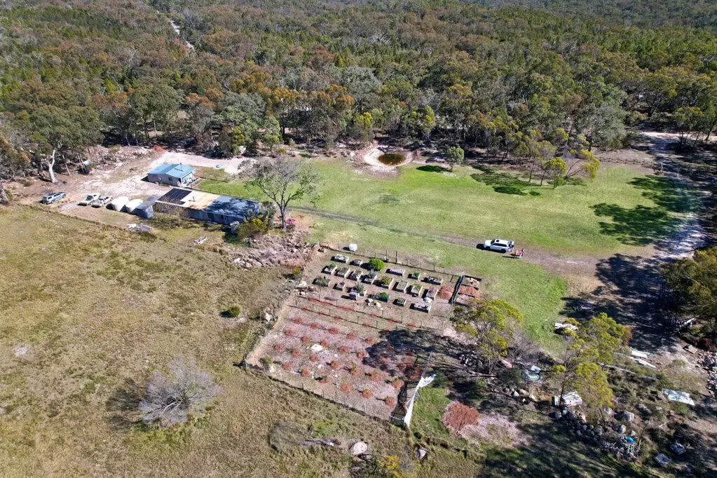 Applethorpe 2Moenga 50.7 Acres of Off-Grid Serenity on the Granite Belt