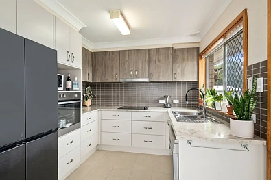 Moss Vale 2 Slaapkamer Well-Presented Brick Home on 727m² Sunny Northerly Aspect
