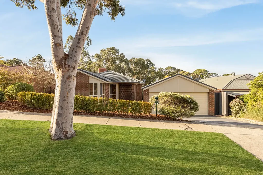 Sunbury 4房 完美家庭生活, 错层设计 Immaculate Family Living, Split-Level Design
