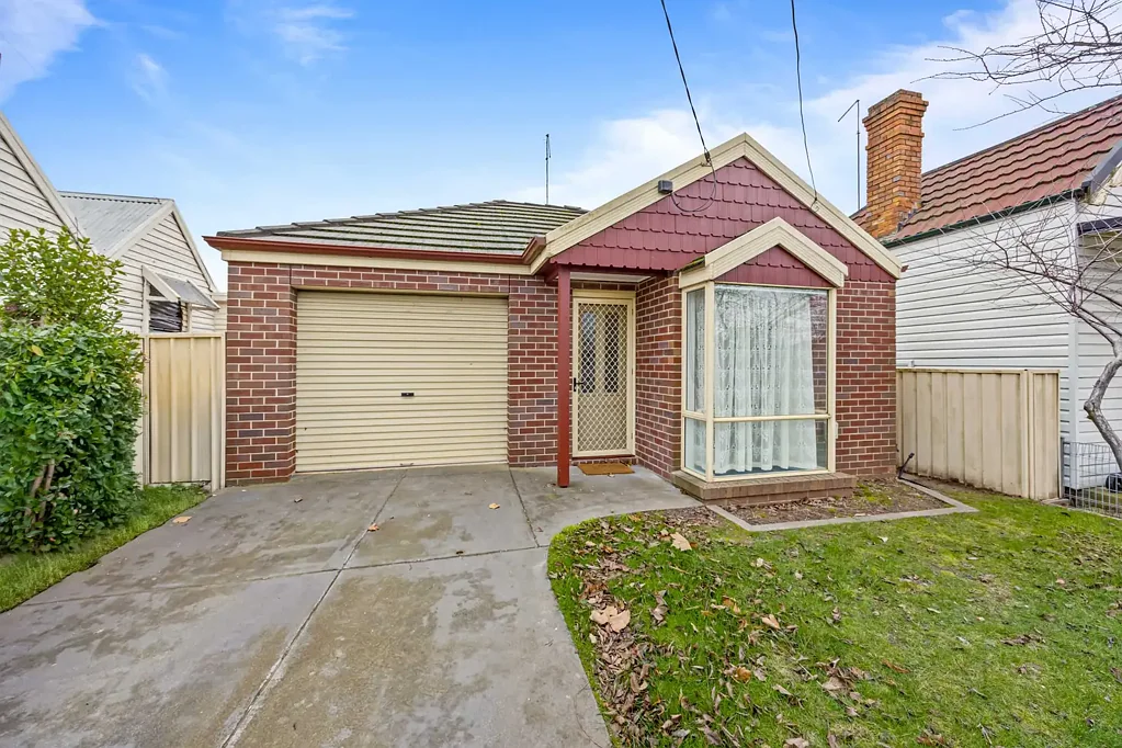 MODERN LIVING MEETS CENTRAL CONVENIENCE