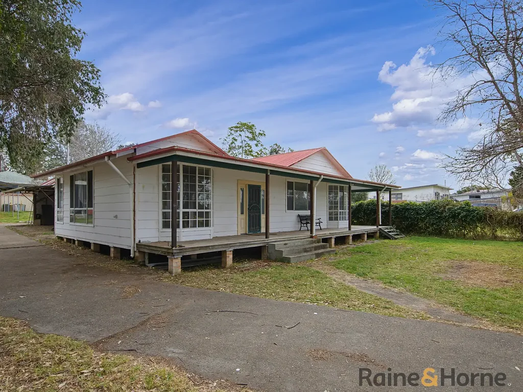 Moruya 4房  Classic Family Home, Amazing Block