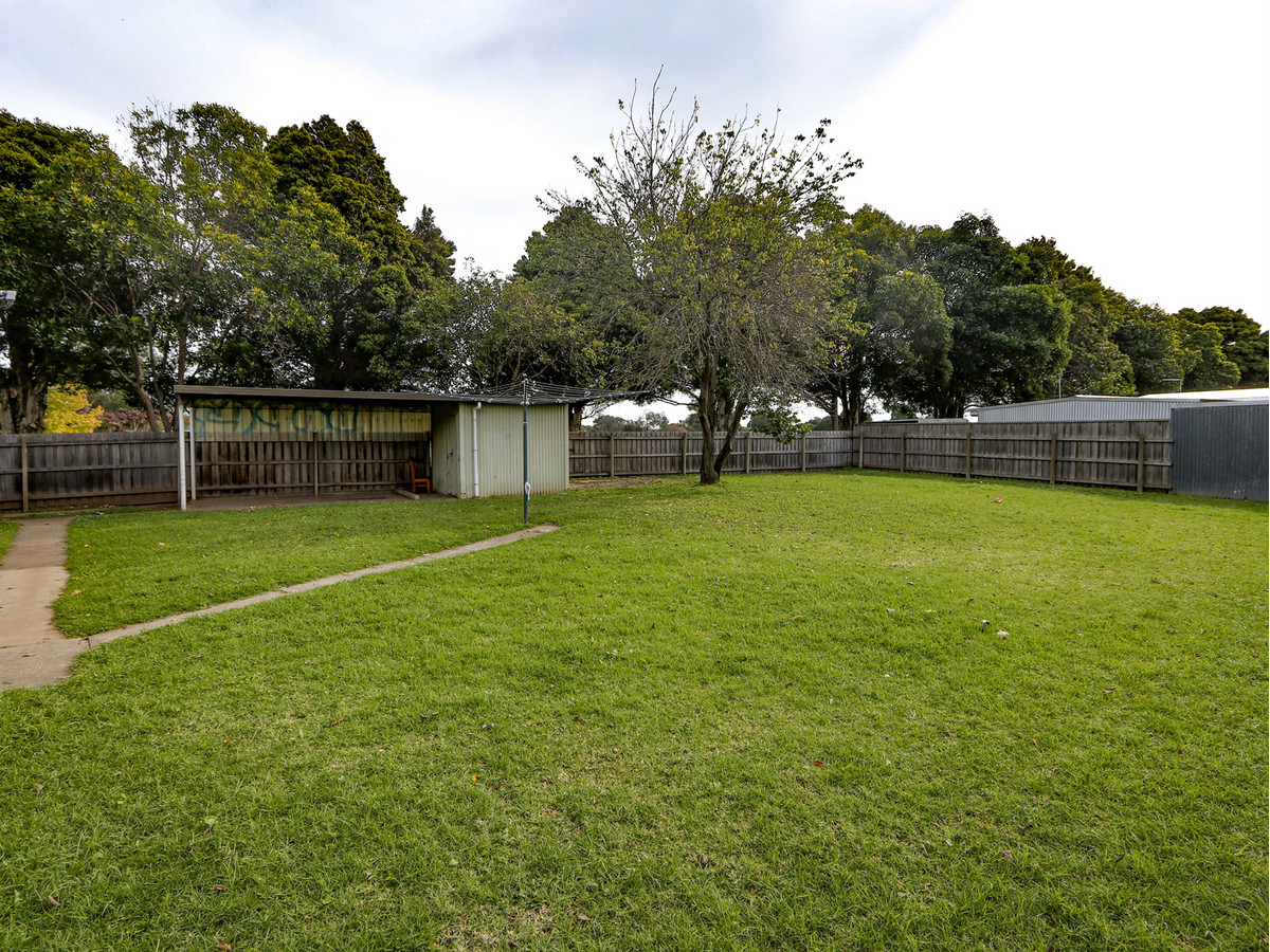 227 DAWSON ST, SALE VIC 3850, 0 chambres, 0 salles de bain, House