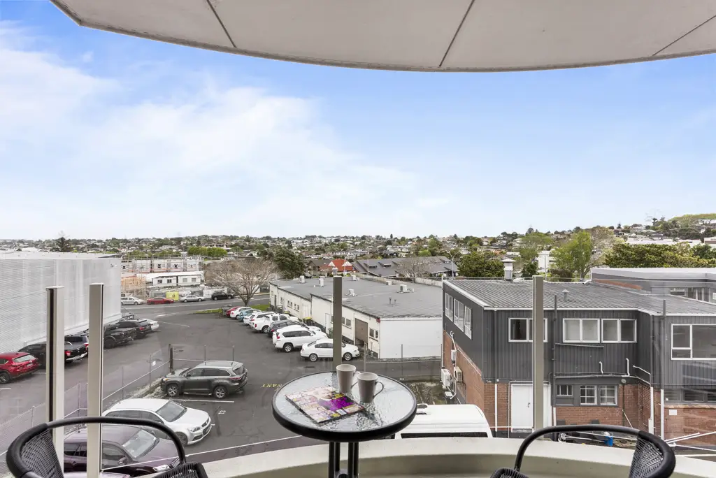 13/5 Cook Street, Howick, Manukau City, Auckland