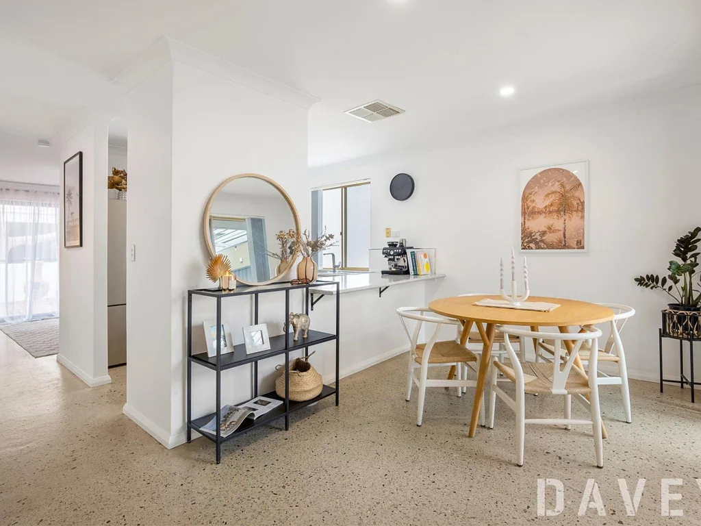 Scarborough 3 Bedroom Beach House Beauty!