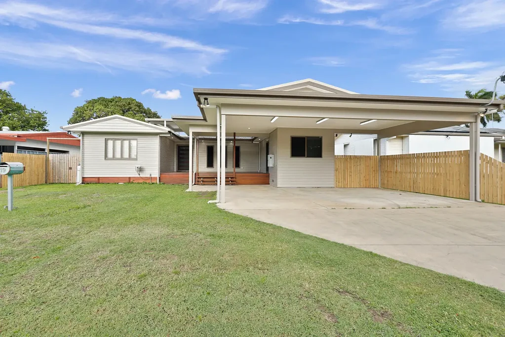 19 Stockbridge Street, West Mackay, QLD 4740