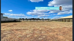 13 MACPHERSON Street, Moranbah