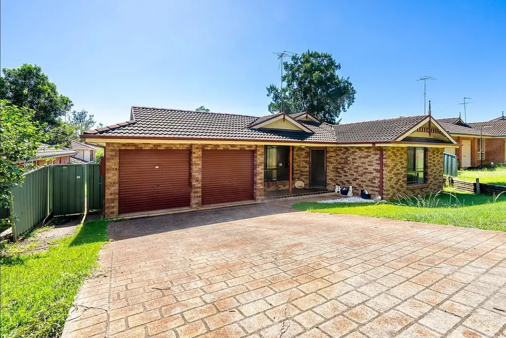 Fresh & Bright 4 Bedroom Home