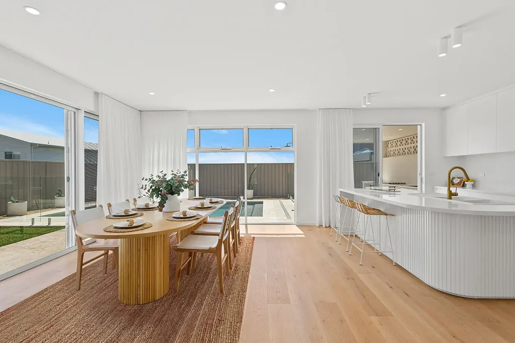 Shell Cove 4 Bedroom Seaside Luxury Home!