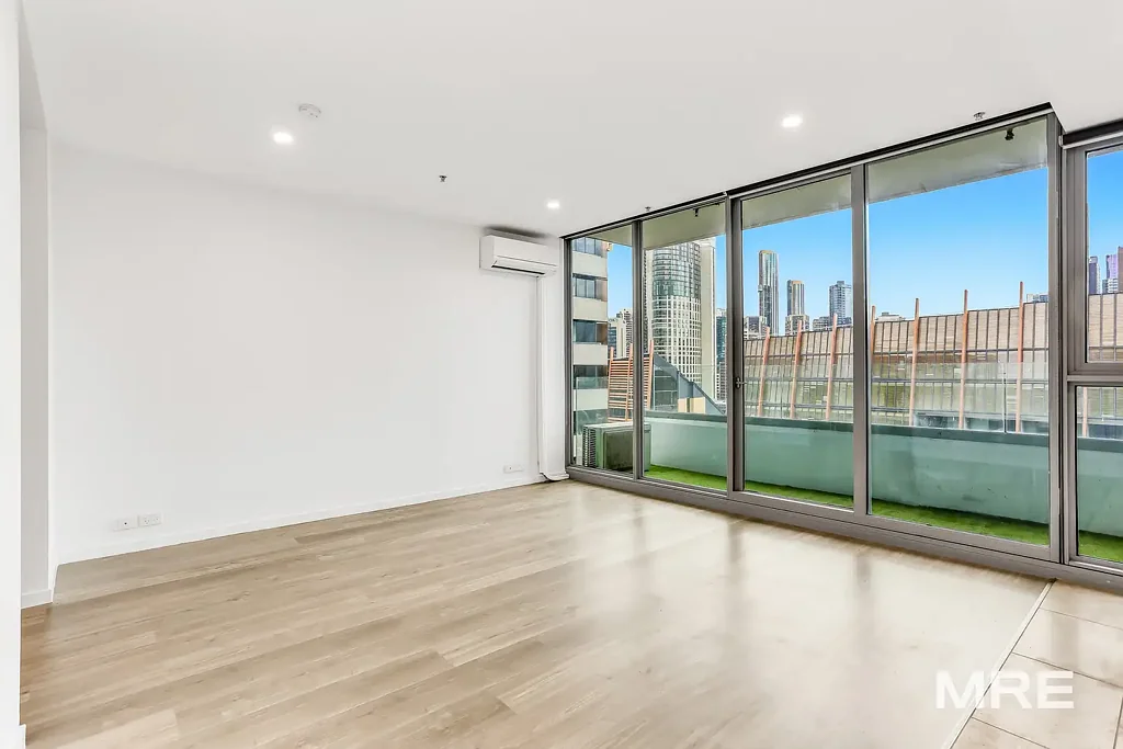 Ultra modern one bedroom at Eifel!