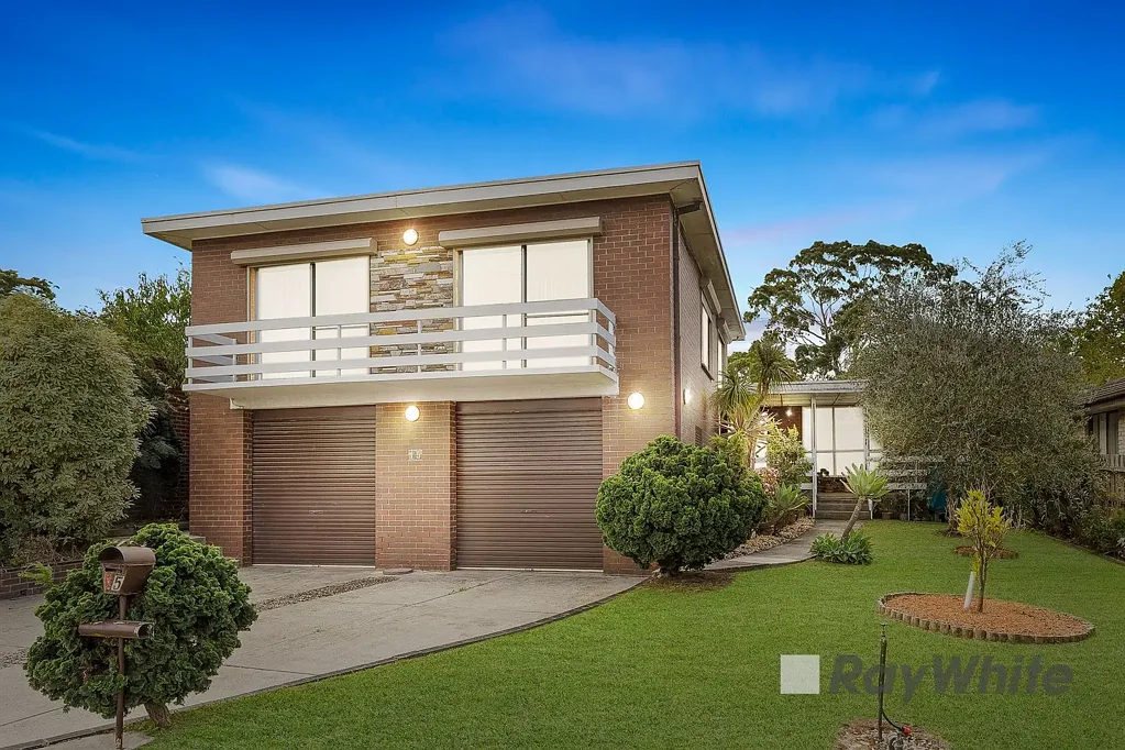 Dandenong 4 Bedroom MAGNIFICENT FAMILY HOME READY TO MAKE IT YOUR OWN!