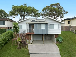 36 Stanley Avenue, Farmborough Heights