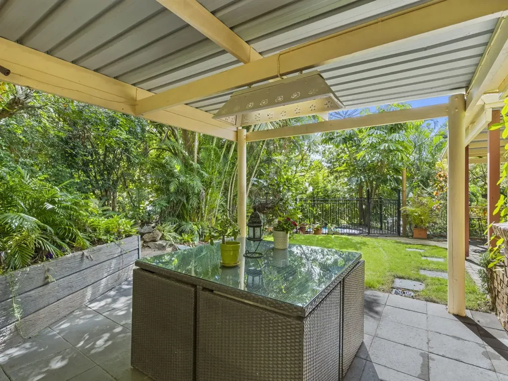 4 Atoll Court, Pacific Pines, QLD 4211