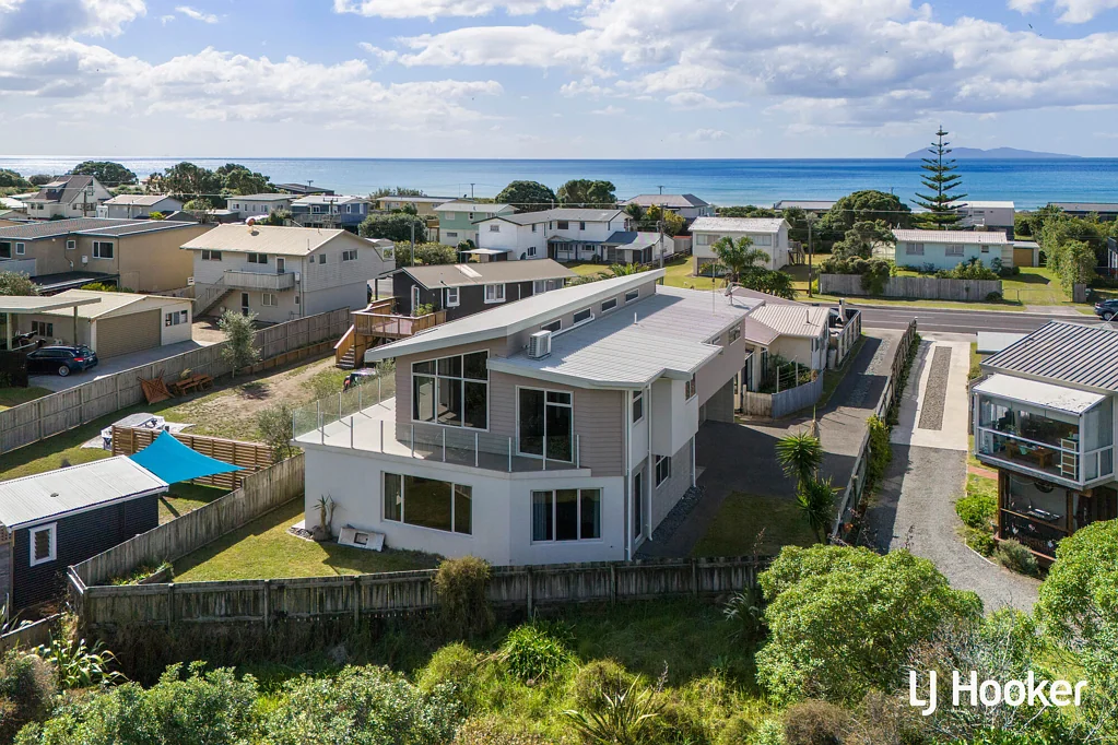 Waihi Beach 4 Slaapkamer Tucked Away… But So Close to the Beach