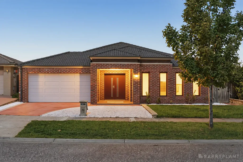 19 Balladonia Gum Circuit, Lyndhurst, VIC 3975