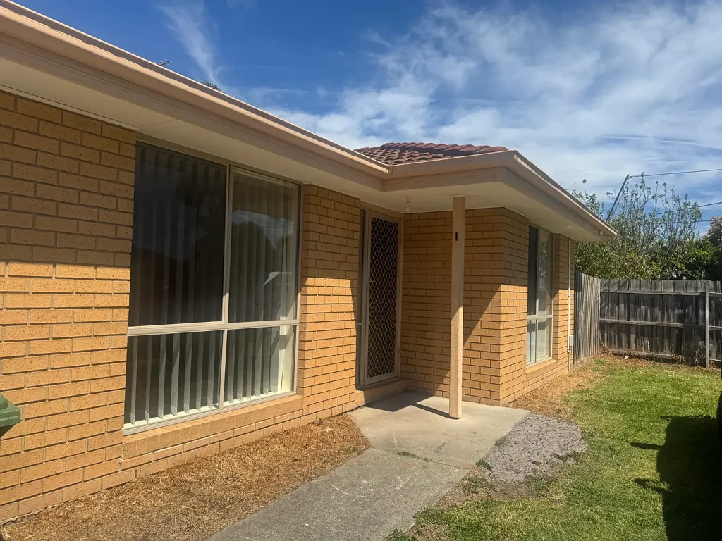 A Hidden Gem of Light, Warmth, and Location!