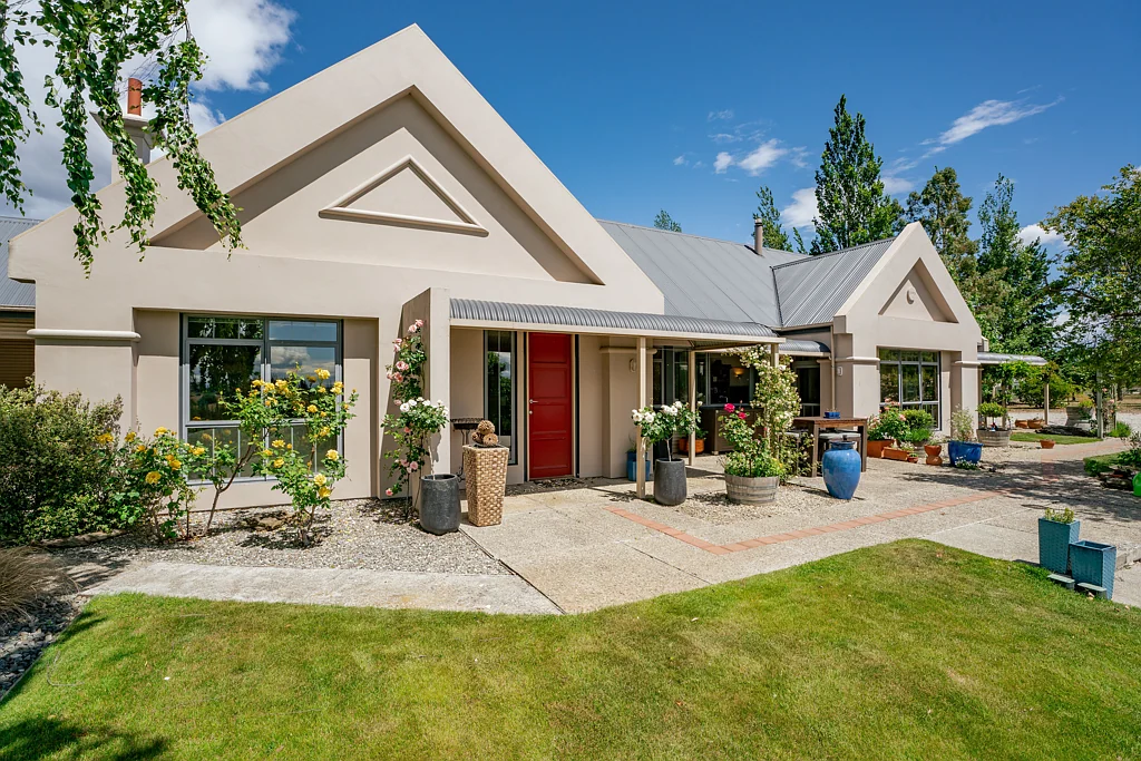 Alexandra Motivated owners – A fantastic investment