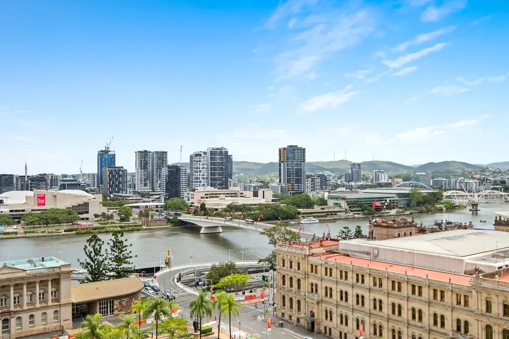 River Views & Fully Furnished