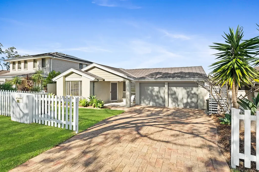 19 Kuttabul Road, Wadalba, NSW 2259