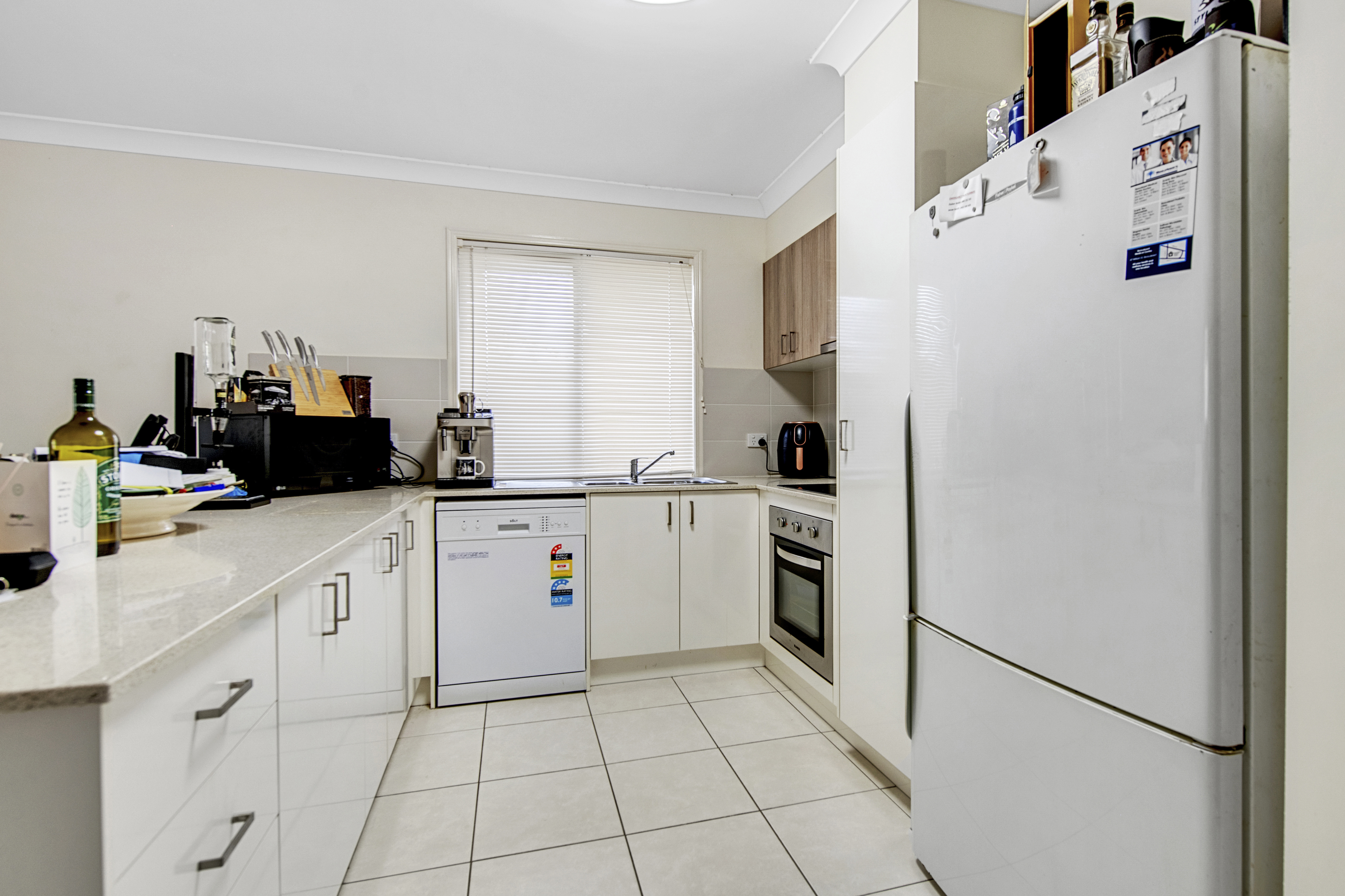 27 FINLEY ST, GLENEAGLE QLD 4285, 0 habitaciones, 0 baños, House