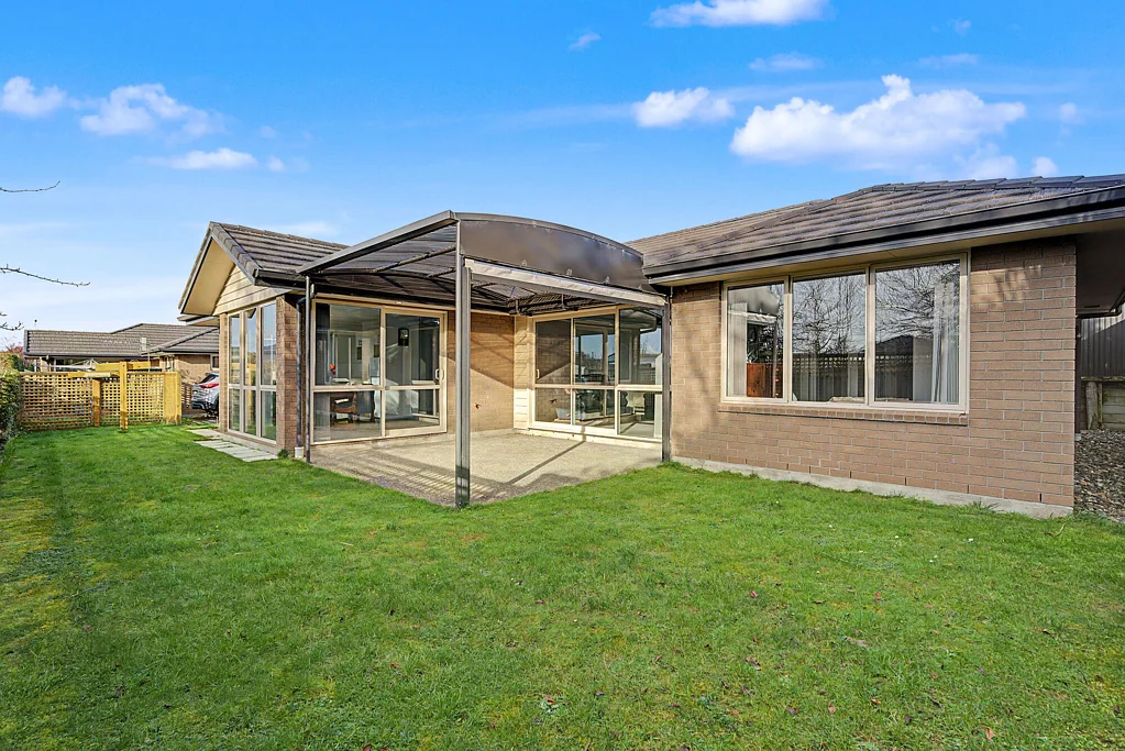 Richmond 2房  Modern Townhouse - Easy Care Living