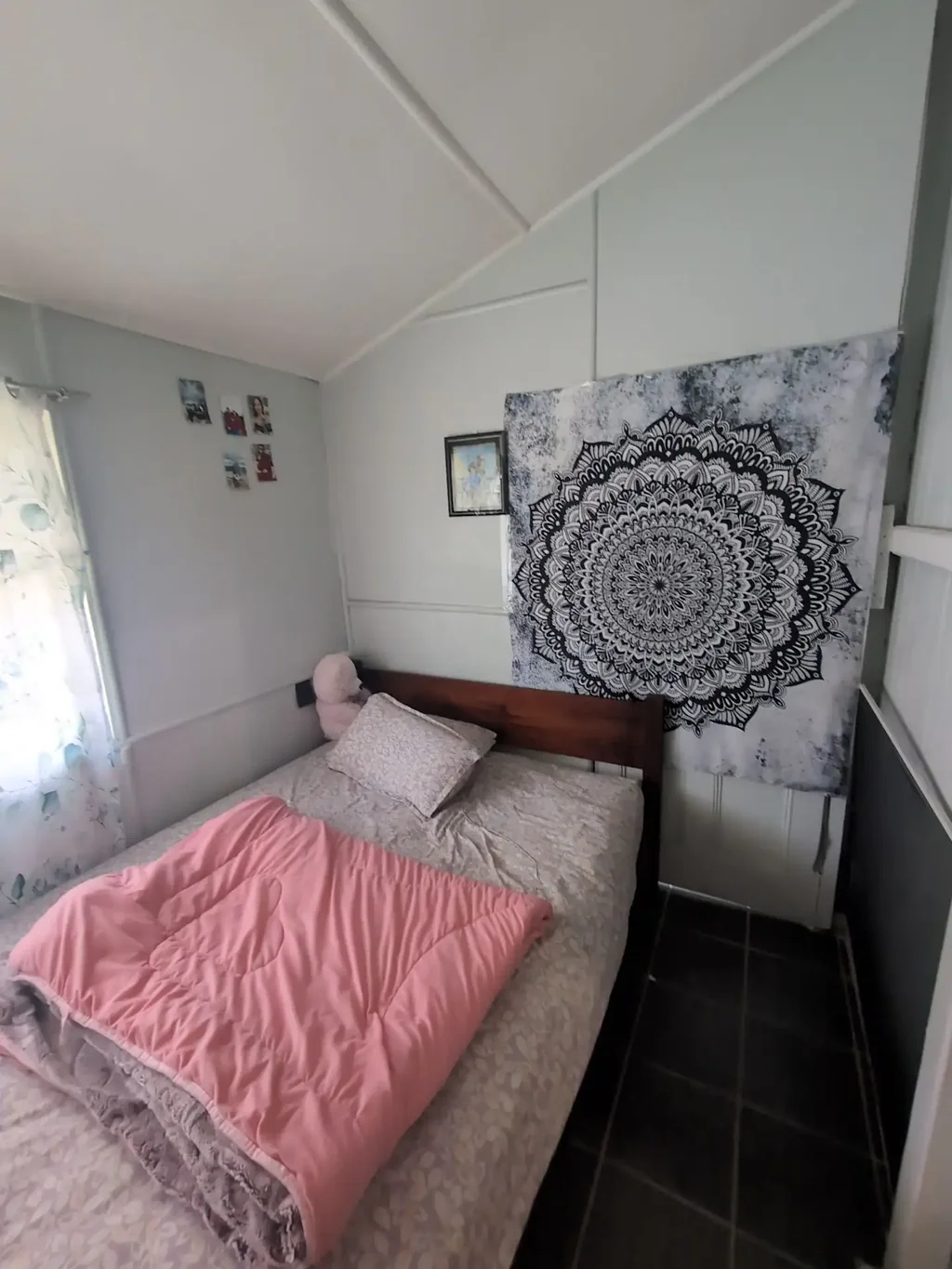 Spacious room with own bathroom