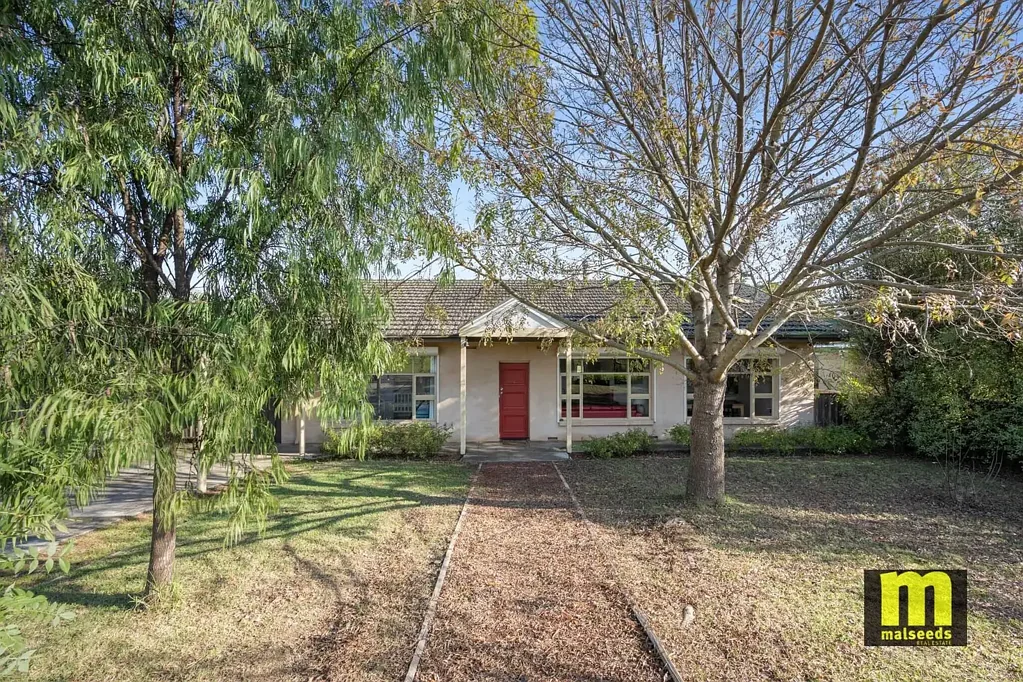 Mount Gambier 4 Bedroom Family Home Close To Schools and Parks