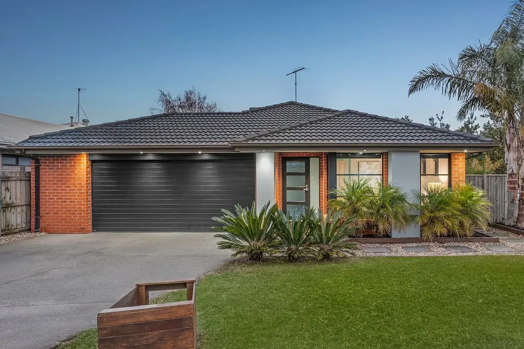 30-32 Freshwater Drive, Armstrong Creek, VIC 3217