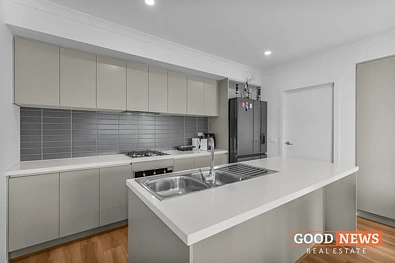 9/3 Rosso Drive, Tarneit, VIC 3029, 3房, 2浴, House
