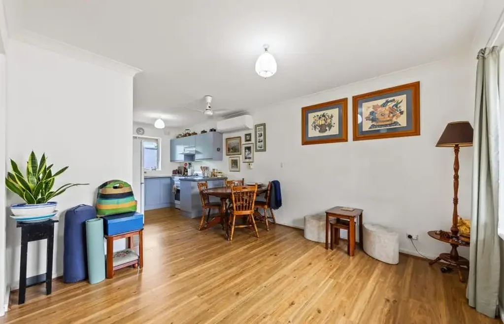 Spacious Character Unit with Study, Balcony & Easy Access to the CBD