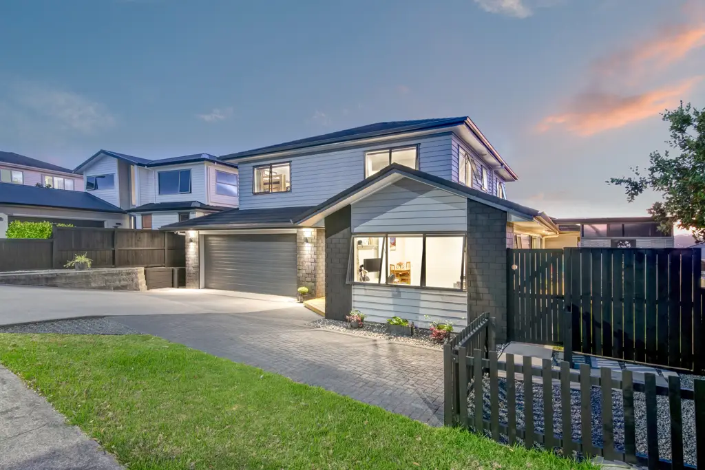 Millwater 6房  Unique Home for Flexible Family Living!