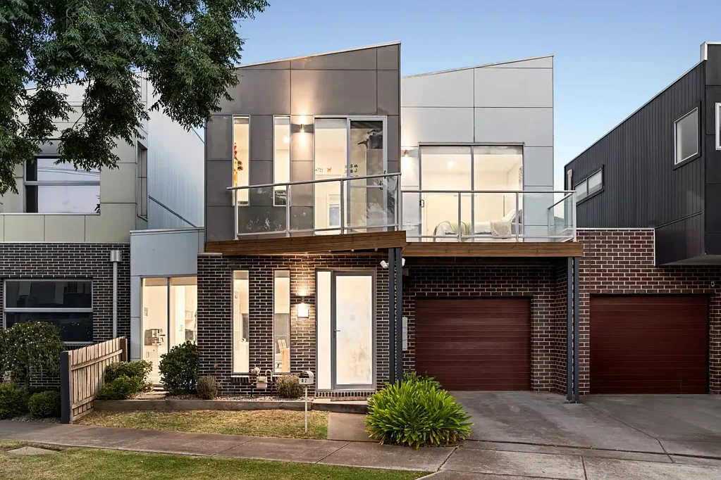 67 Stenhouse Avenue, Brooklyn, VIC 3012