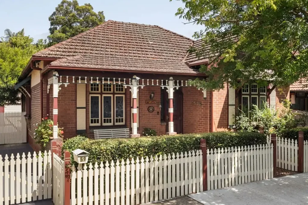Homebush 4બેડરૂમ "Beautiful Family Home"