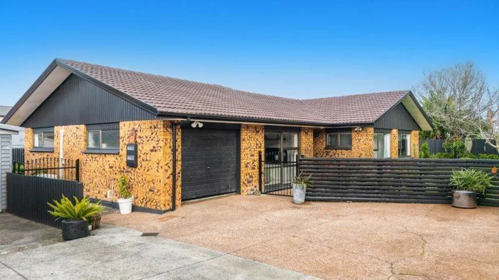18A Sunnyside Crescent, Papatoetoe, Manukau City, Auckland