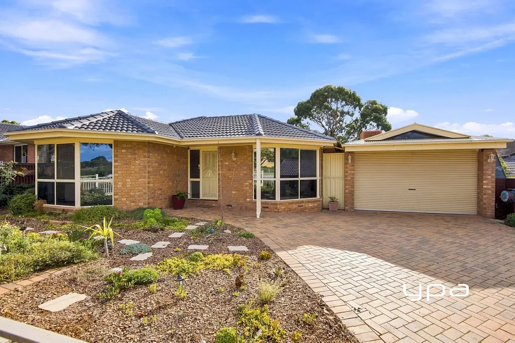 Sunbury 3 Bedroom Exceptional Space Inside & Out