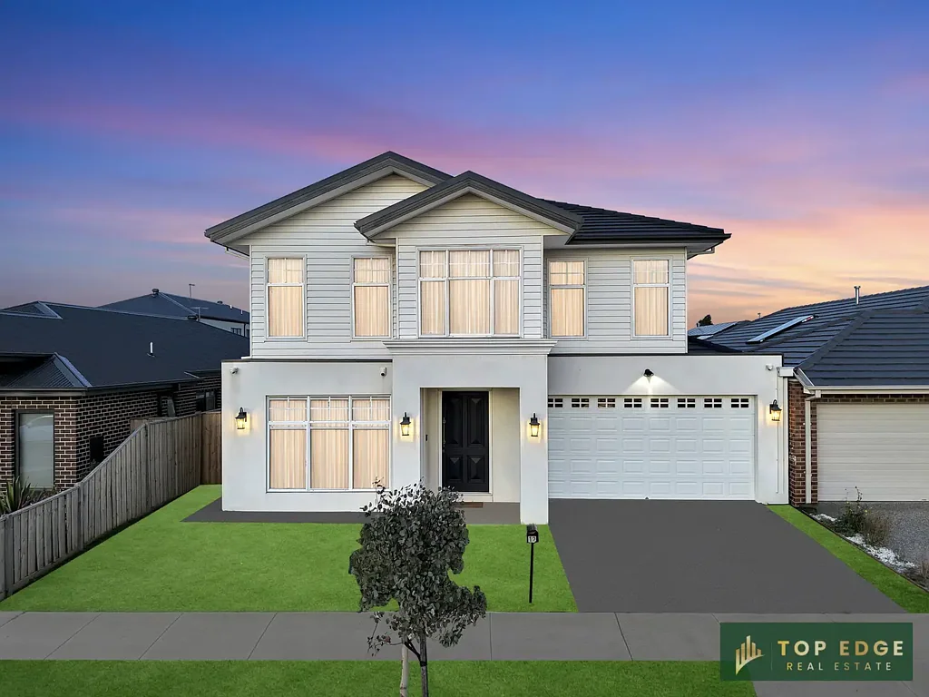 Deanside 4غرفة نوم !! Location, Lifestyle & Light - A Home That Has It All !!