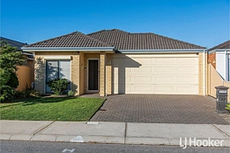 42 Middle Parkway, Canning Vale