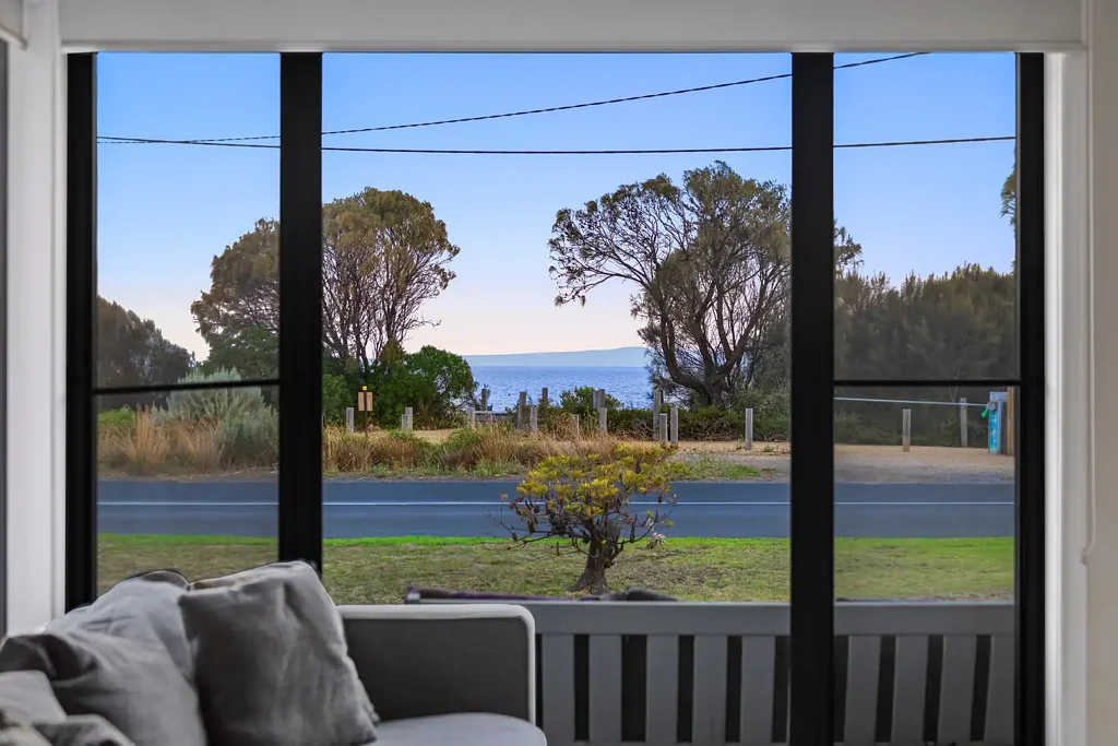 St Leonards 3 Slaapkamer Rare Waterfront Opportunity on 821sqm