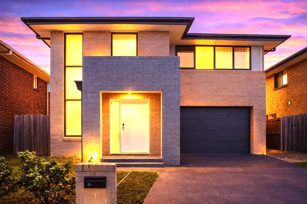 Schofields 4બેડરૂમ Stylish Double-Storey Living in a Prime Schofields Location