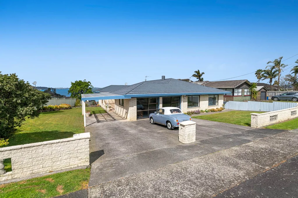 42 Wiseley Road, West Harbour, Waitakere City, Auckland