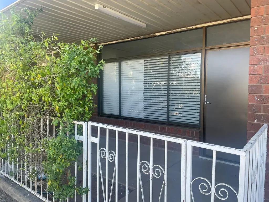 Neat One Bedroom Unit