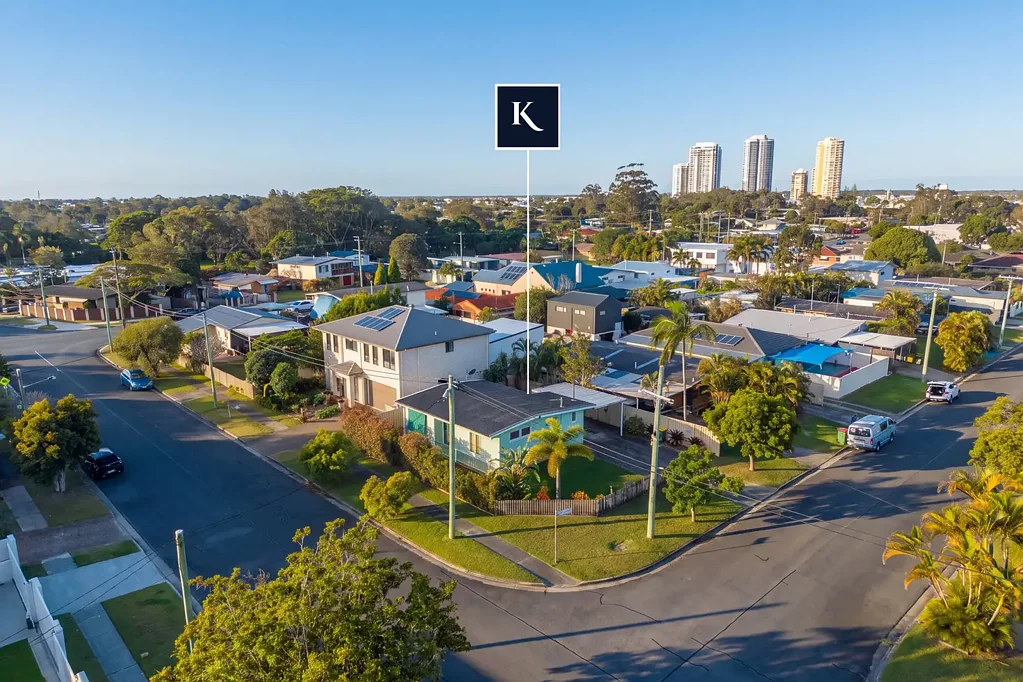 Biggera Waters 2 Slaapkamer Prime Corner Opportunity Moments from the Broadwater