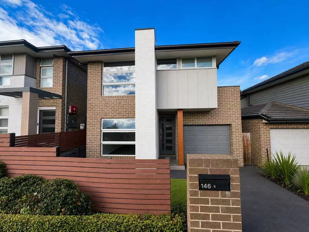 Modern Family Living with Space, Comfort & Convenience