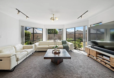 Modern 4 Bedroom Family Home