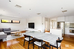 55A Laurence Avenue, Airport West