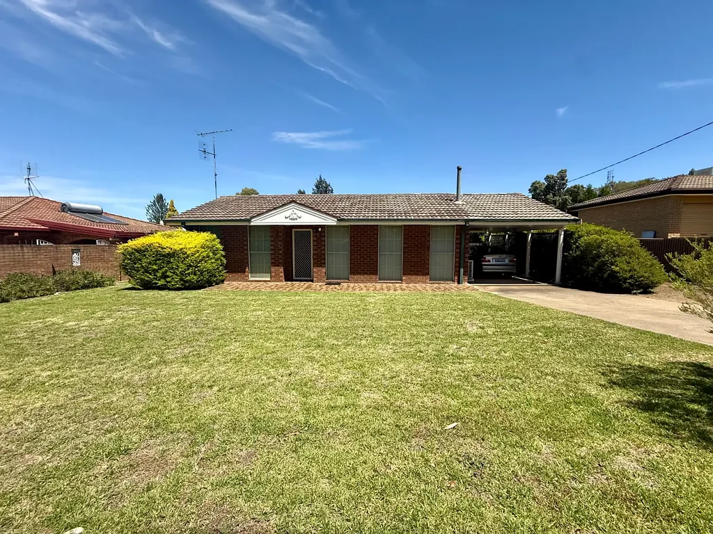 93 Thornhill Street, Young, NSW 2594