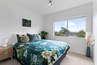 9 Sispara Place, Beach Haven, North Shore City